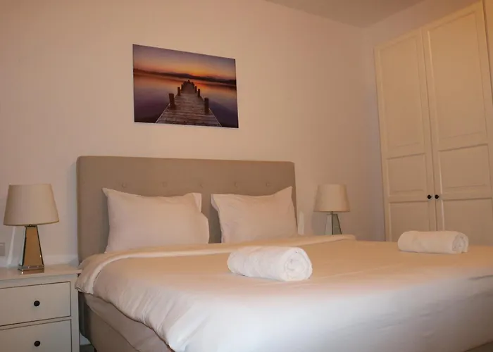Jabal Sifah Tha Marina View Apartment
